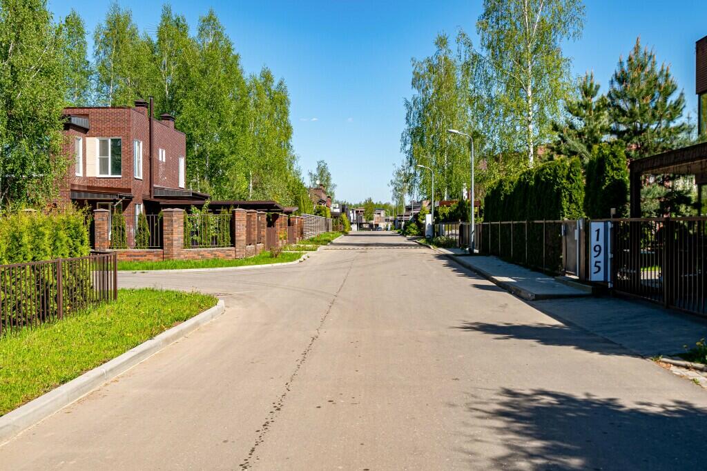 2-этажный коттедж 327 м² без отделки