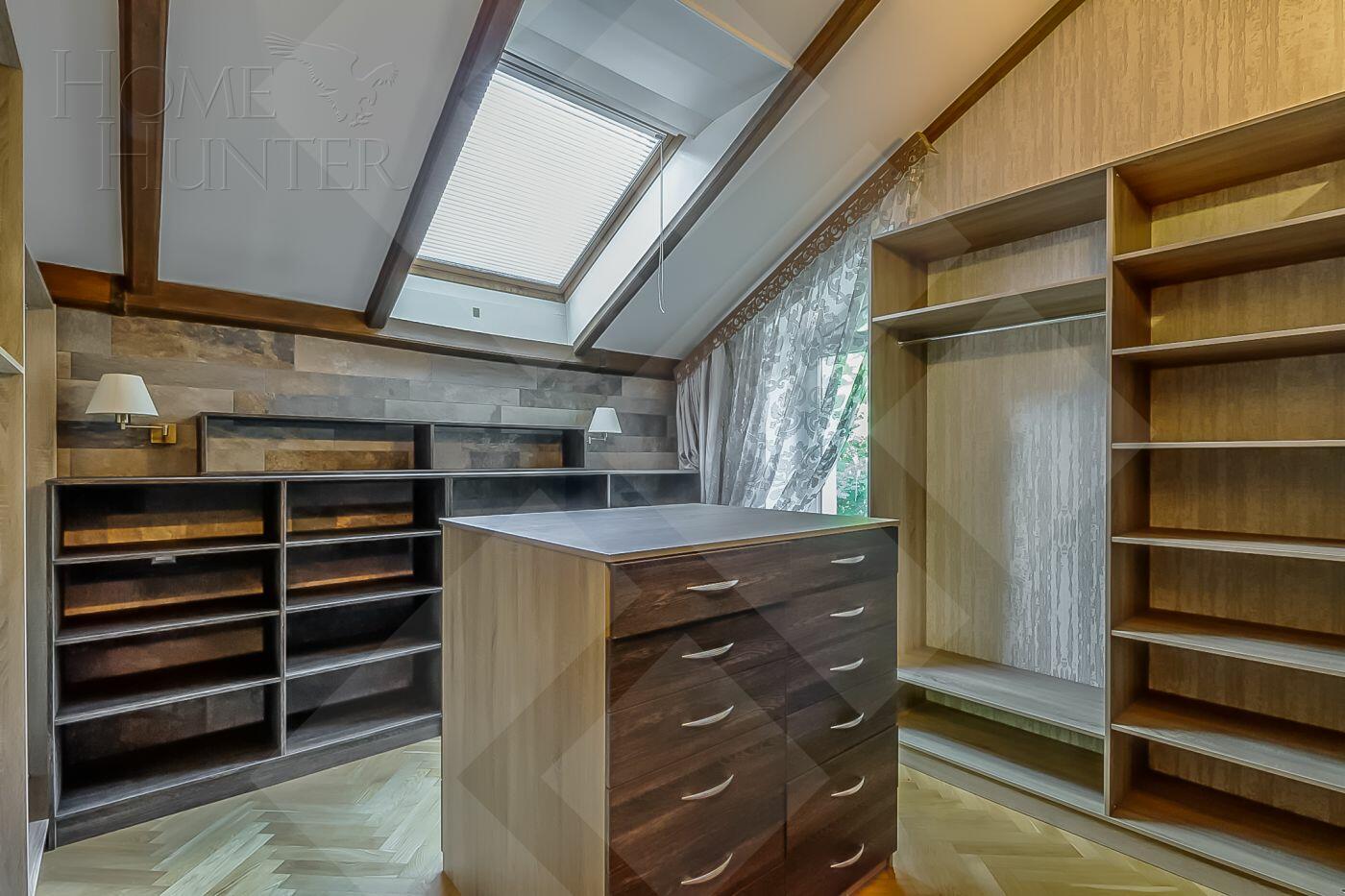 3-этажный коттедж 400 м² с отделкой