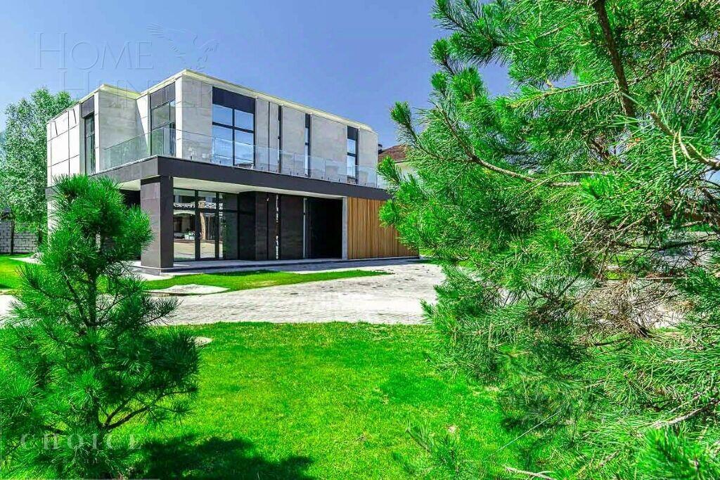2-этажный коттедж 340 м² с отделкой