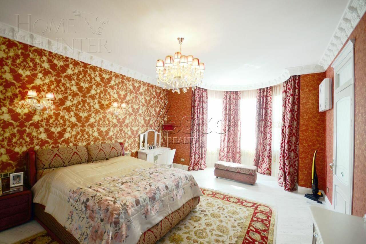 3-этажный таунхаус 375 м² с отделкой