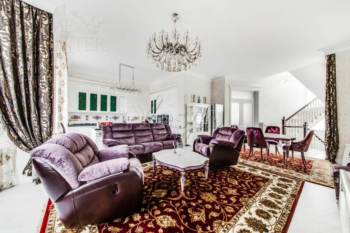 3-этажный таунхаус 375 м² с отделкой