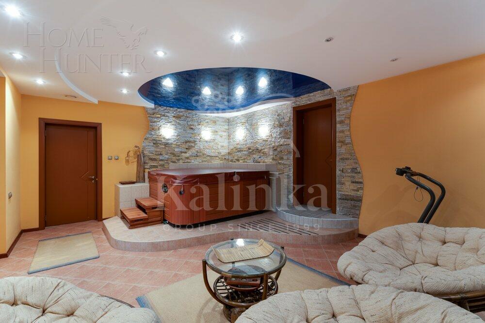 3-этажный коттедж 1 000 м² с отделкой