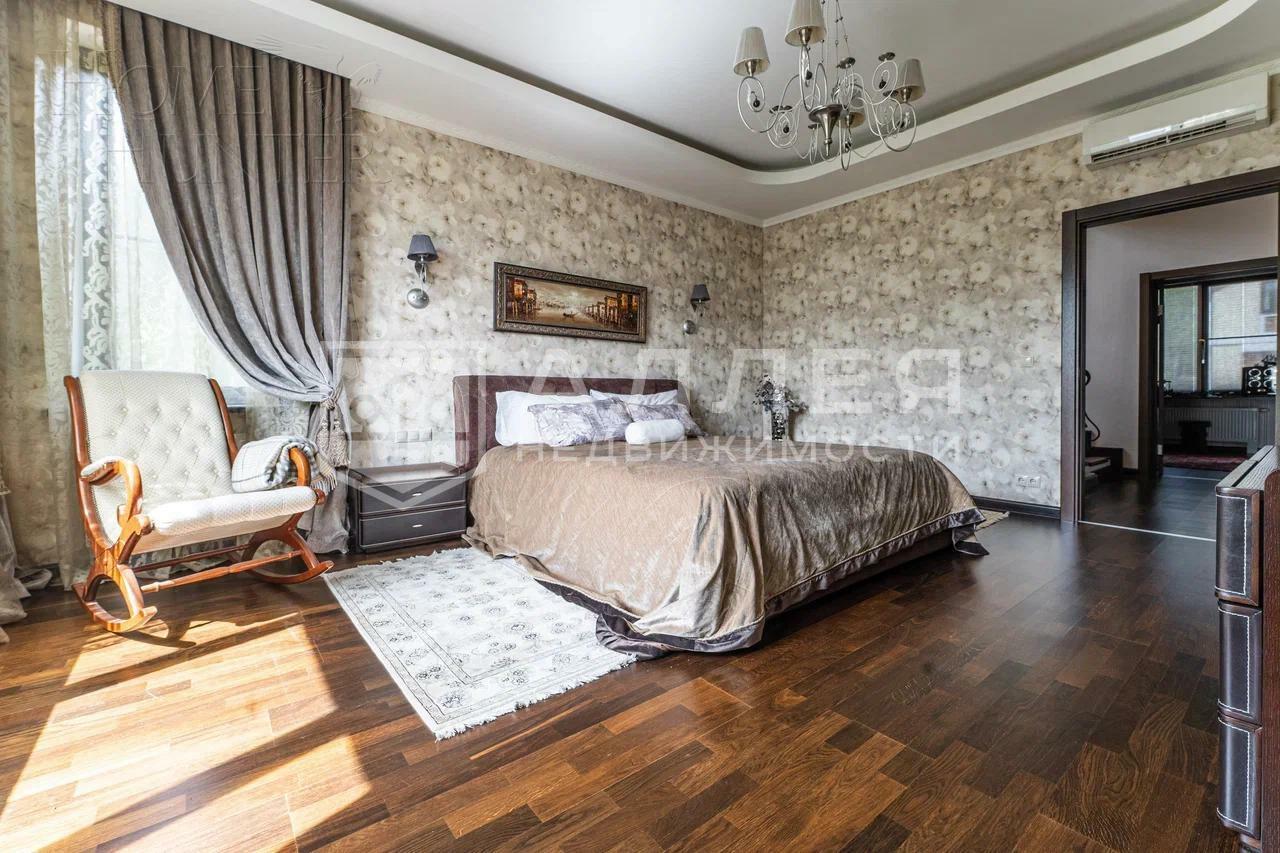 2-этажный коттедж 500 м² с отделкой