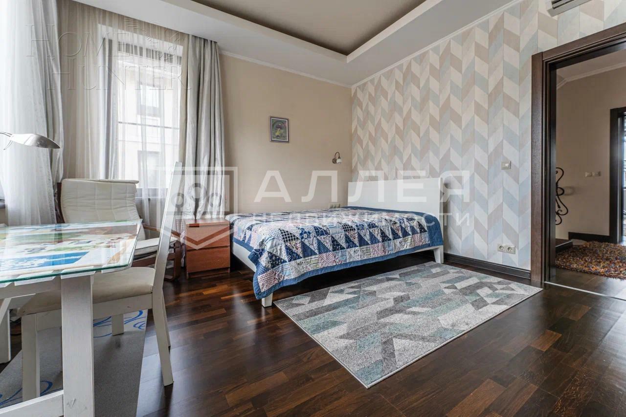 2-этажный коттедж 500 м² с отделкой