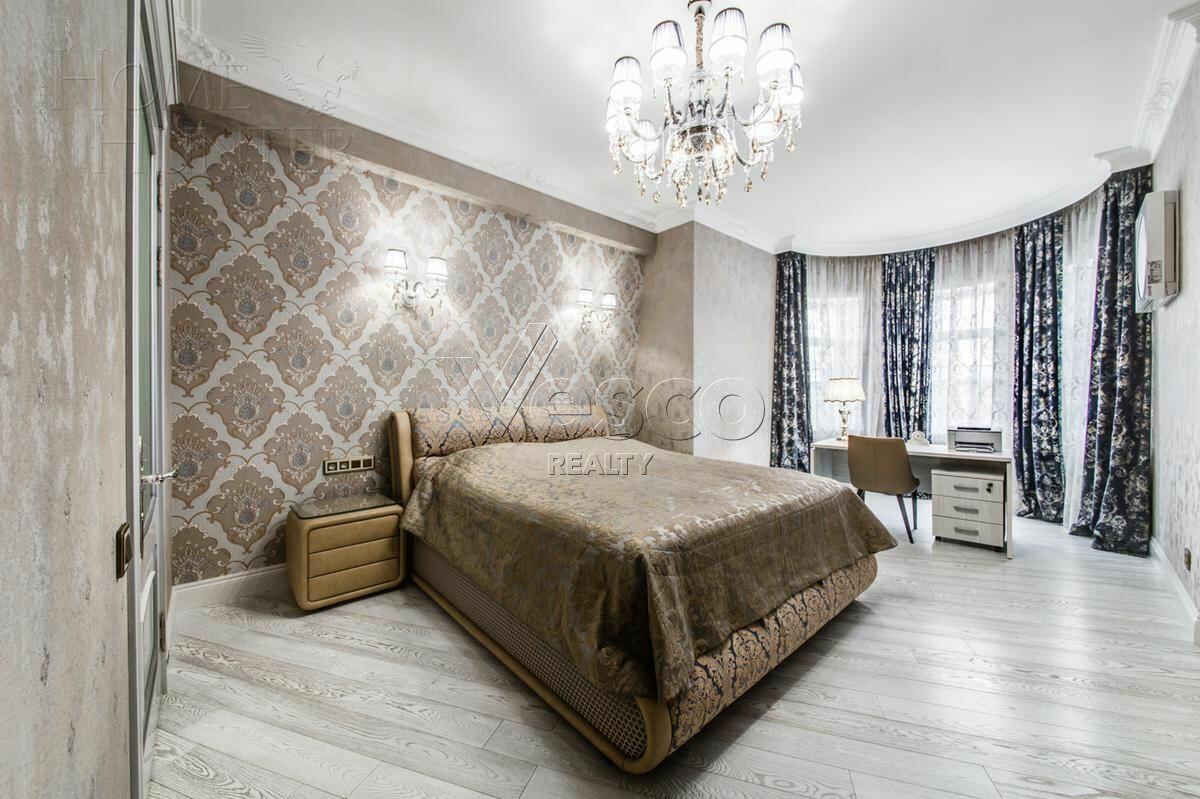 3-этажный таунхаус 375 м² с отделкой