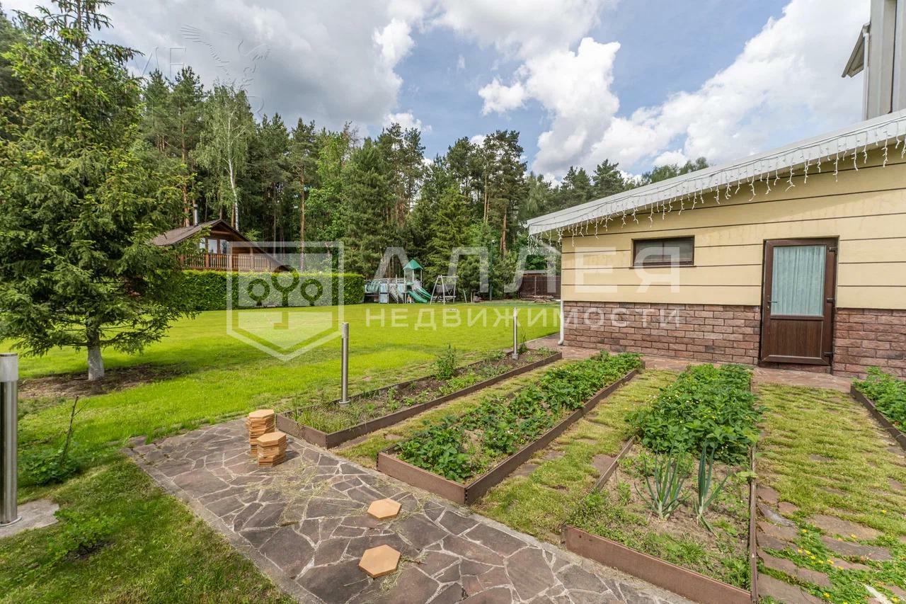 2-этажный коттедж 500 м² с отделкой