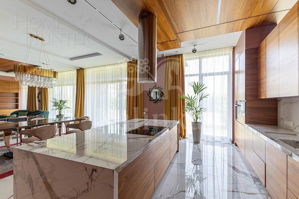 2-этажный коттедж 446 м² с отделкой