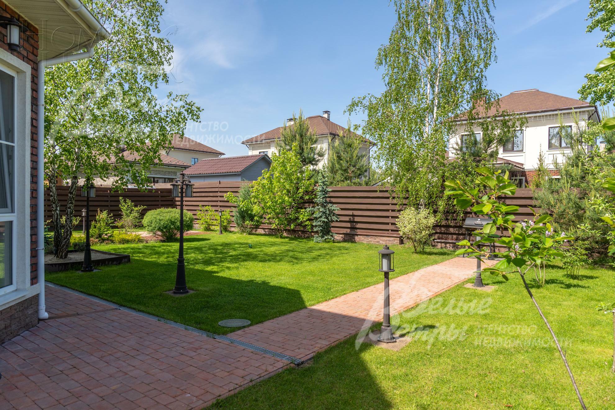 2-этажный коттедж 250 м² с отделкой