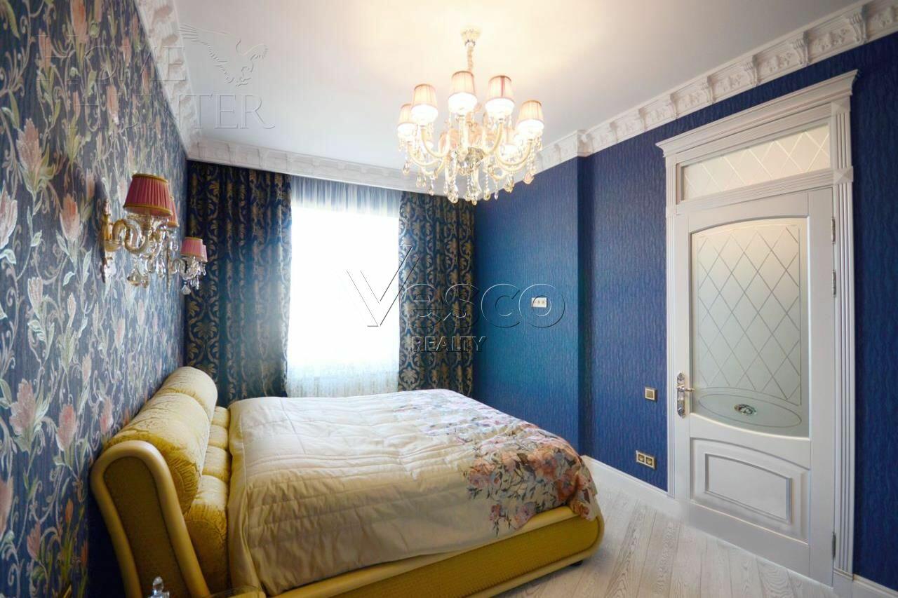 3-этажный таунхаус 375 м² с отделкой