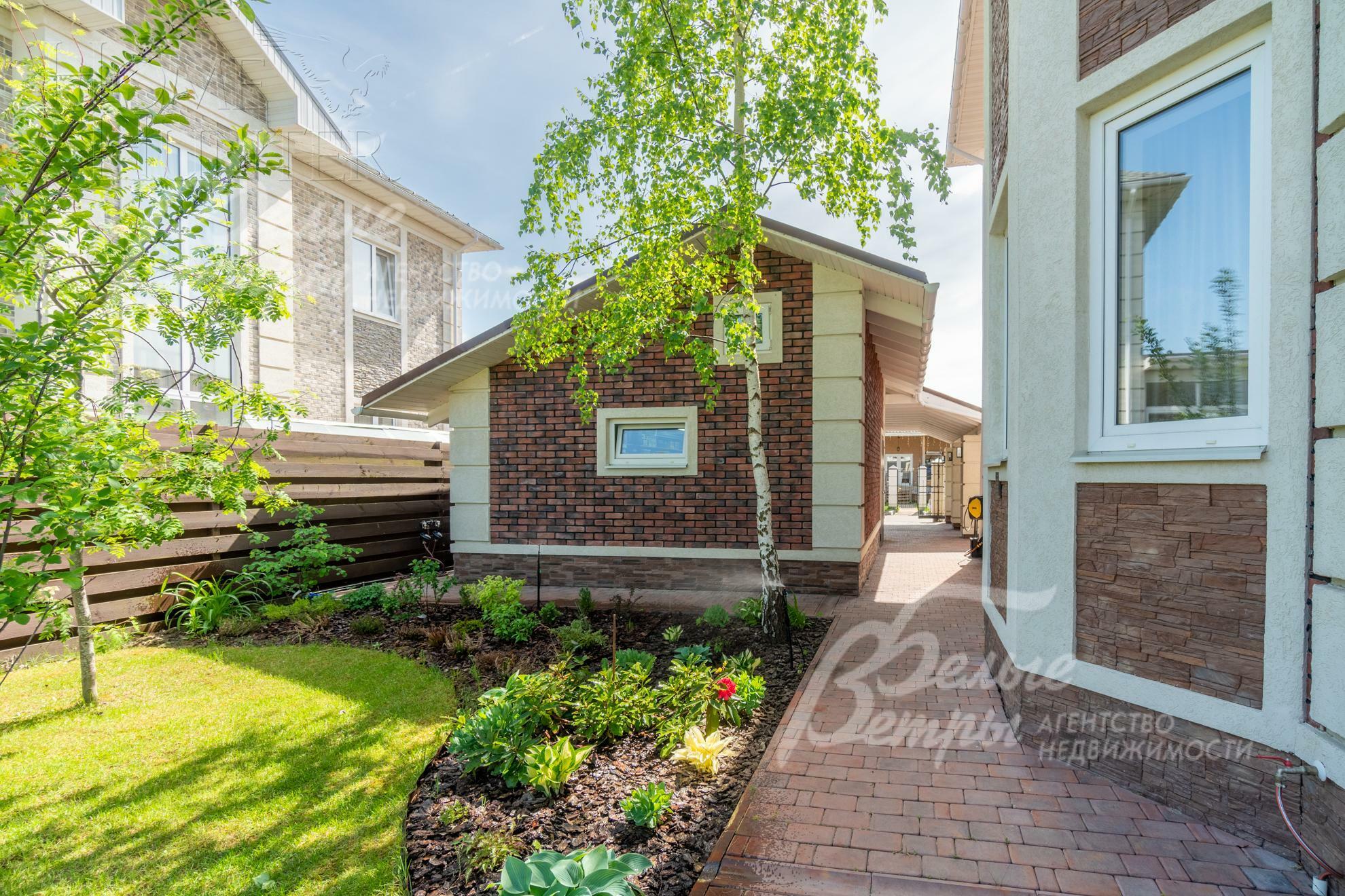 2-этажный коттедж 250 м² с отделкой