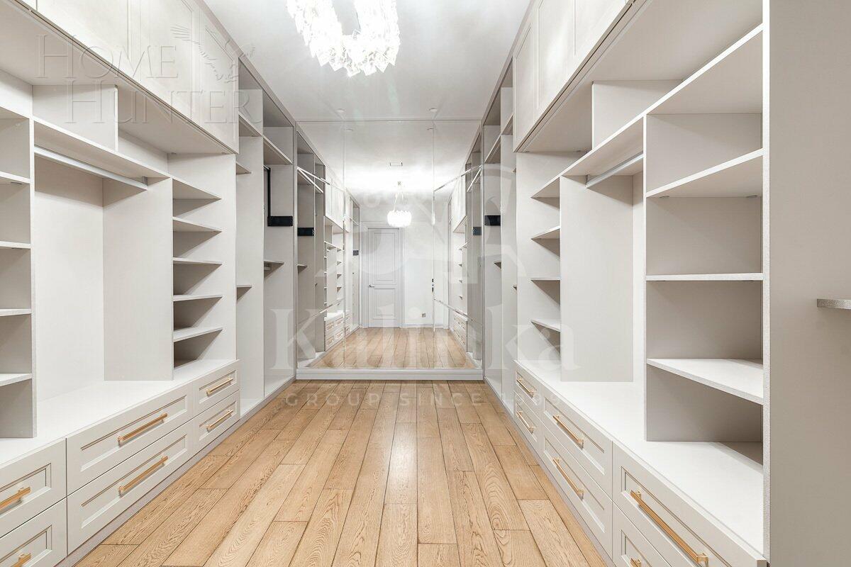 2-этажный коттедж 1 145 м² с отделкой