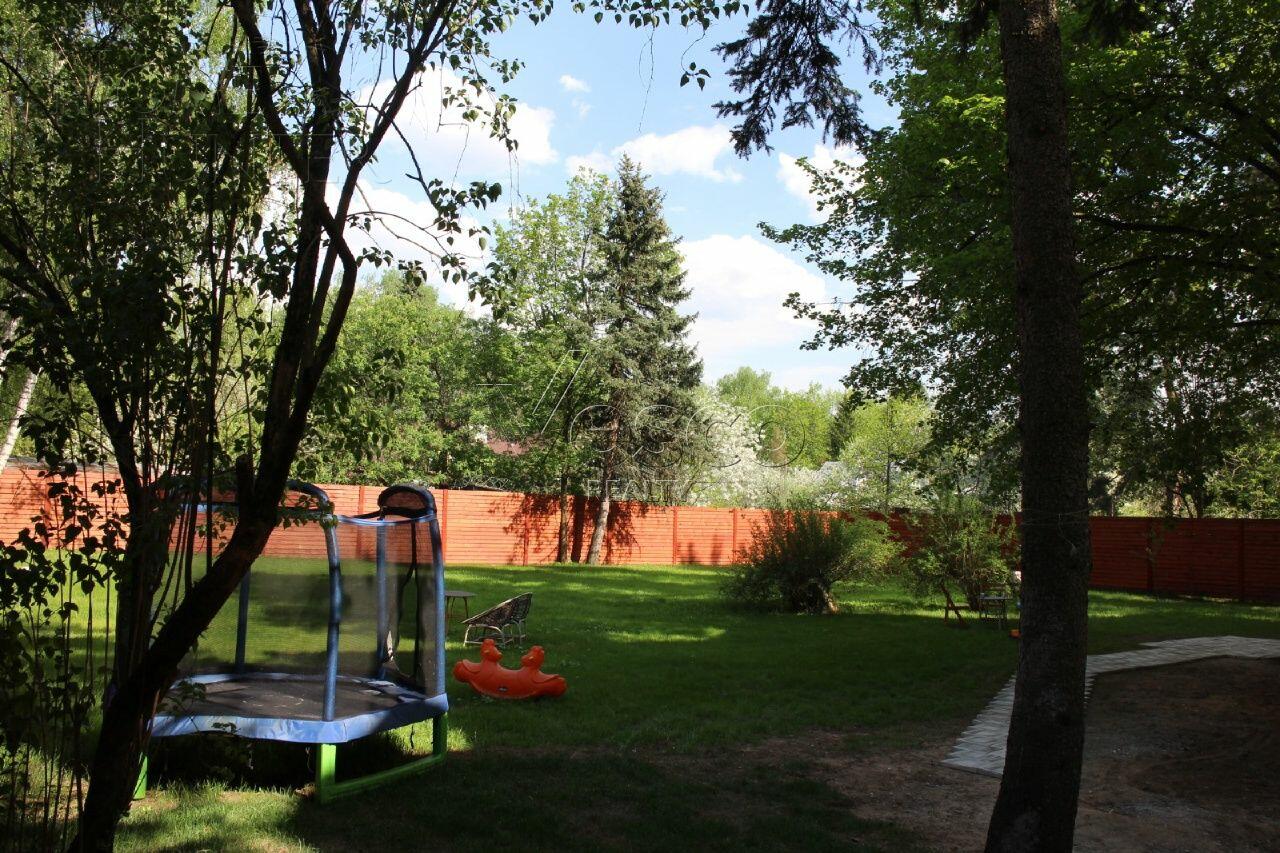 2-этажный коттедж 1 043 м² без отделки