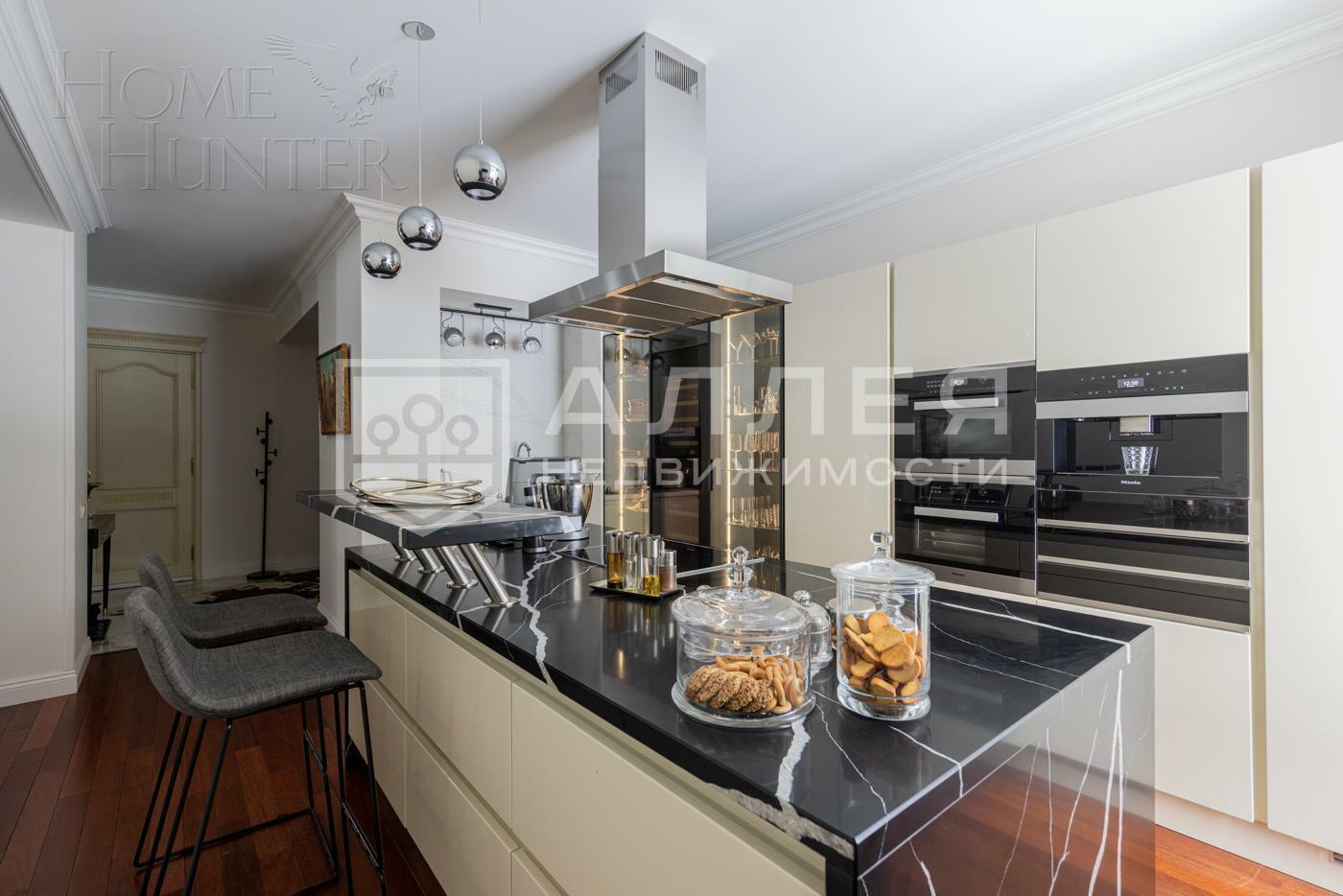 2-этажный коттедж 440 м² с отделкой