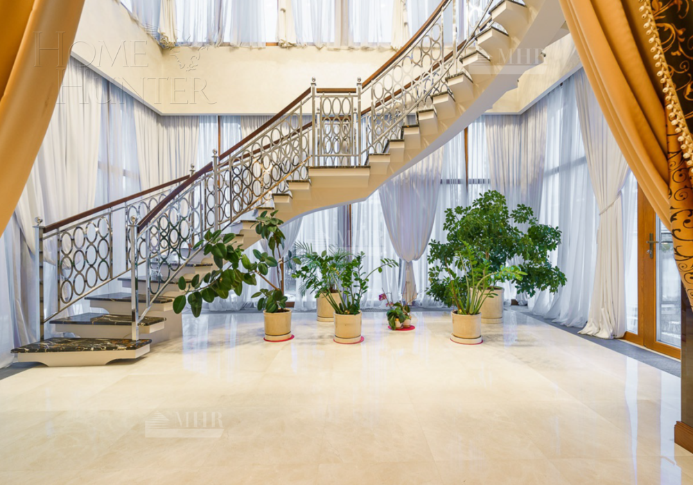 2-этажный коттедж 1 250 м² с отделкой