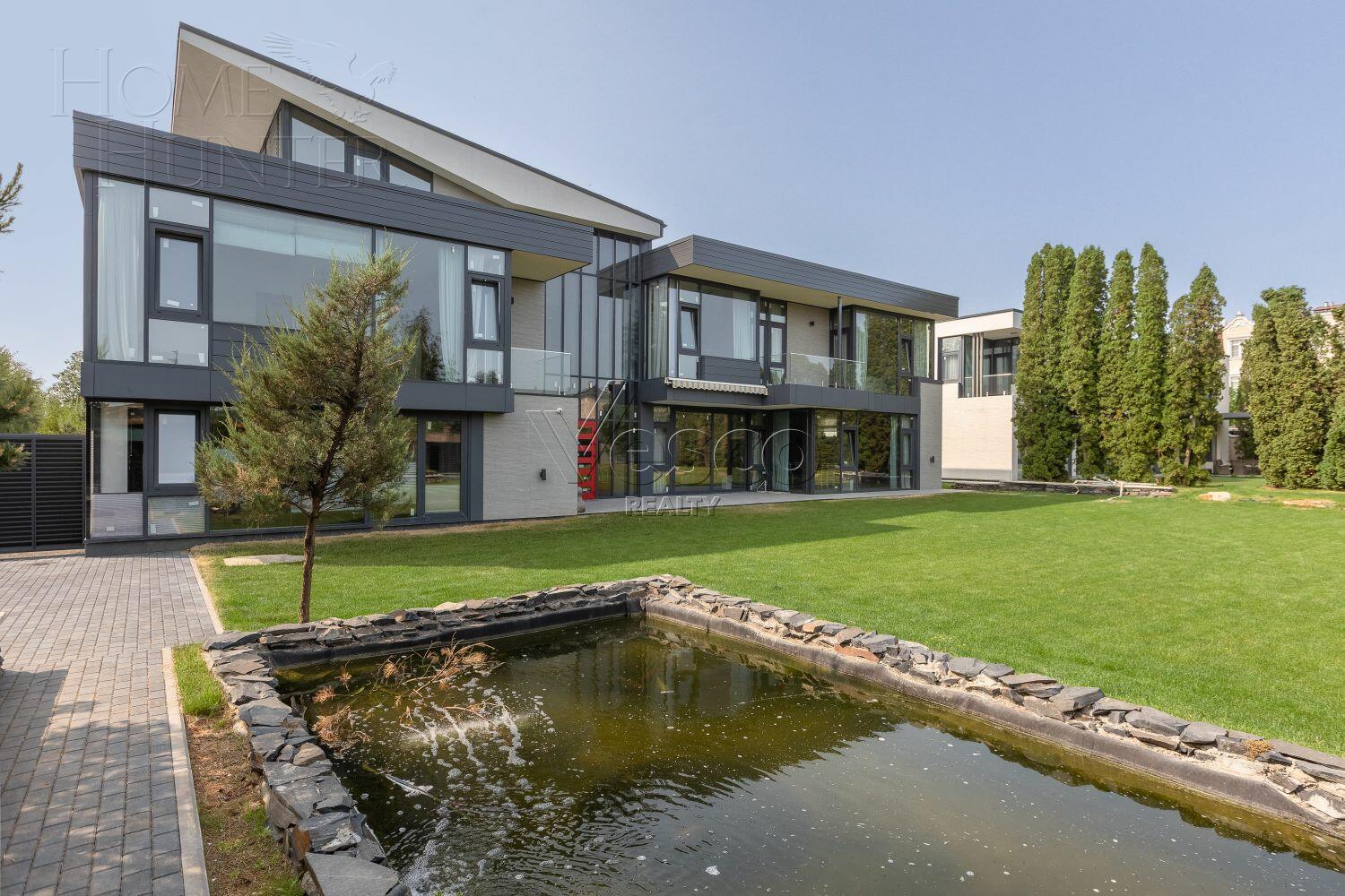 2-этажный коттедж 800 м² без отделки