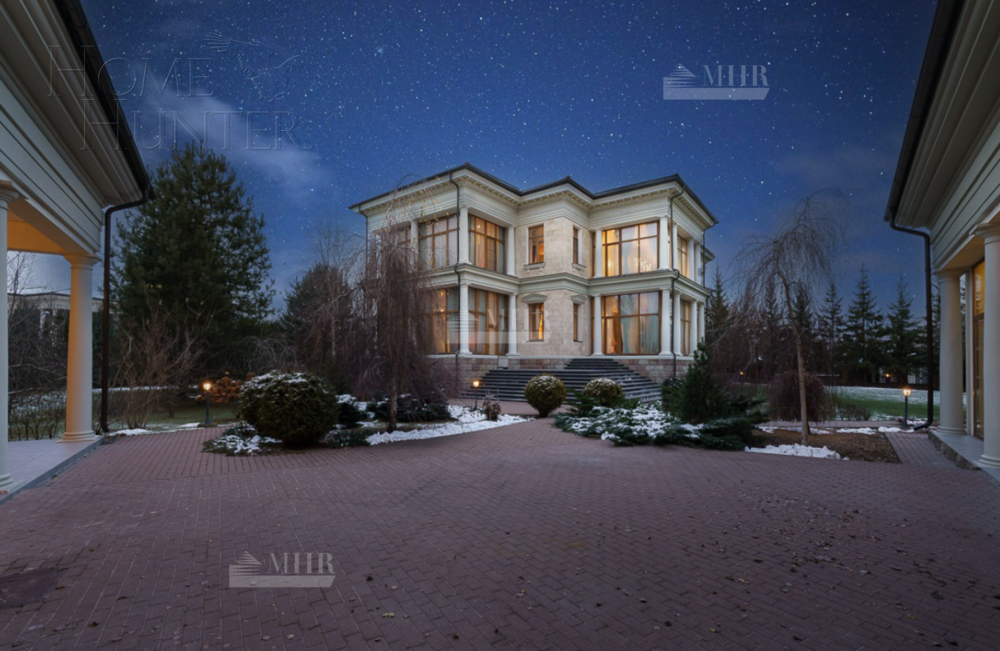 2-этажный коттедж 1 250 м² с отделкой