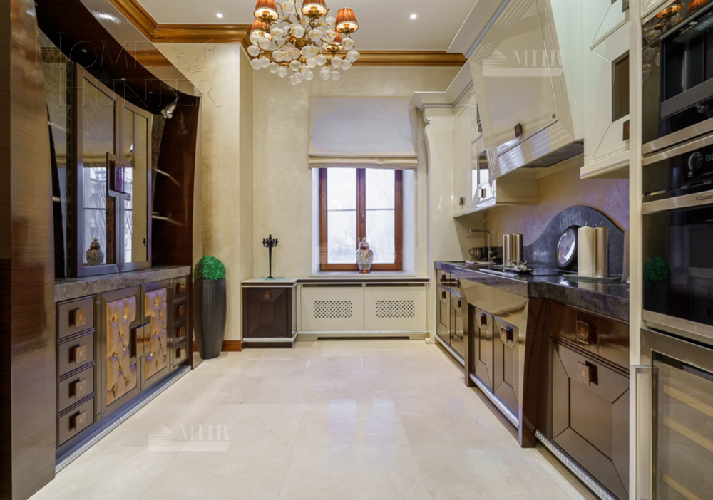 2-этажный коттедж 1 250 м² с отделкой