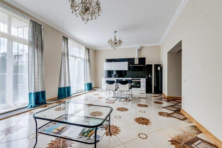 3-этажный таунхаус 264.6 м² с отделкой