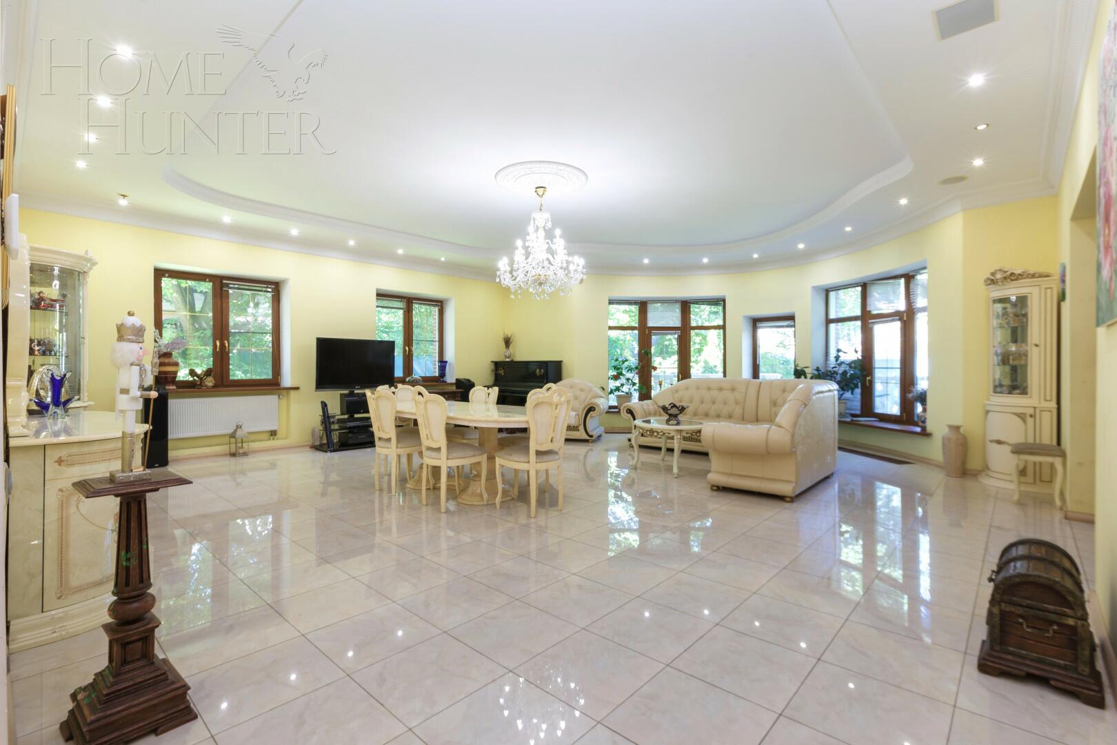 2-этажный коттедж 560 м² с отделкой