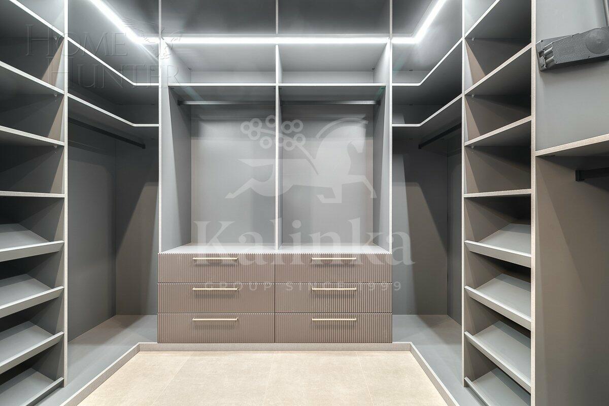 2-этажный коттедж 1 145 м² с отделкой