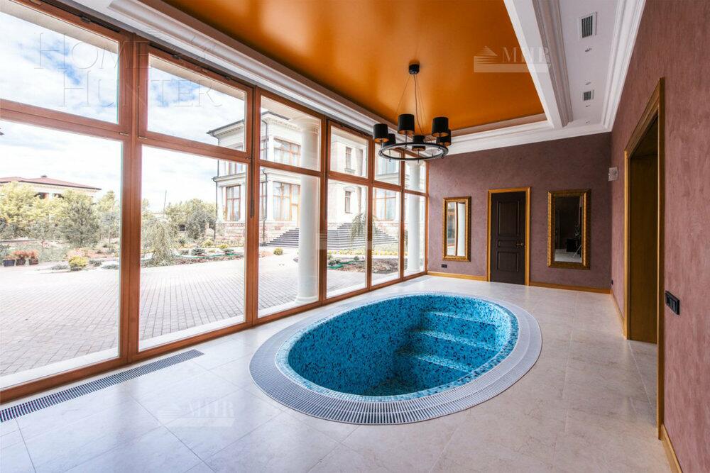 2-этажный коттедж 1 250 м² с отделкой