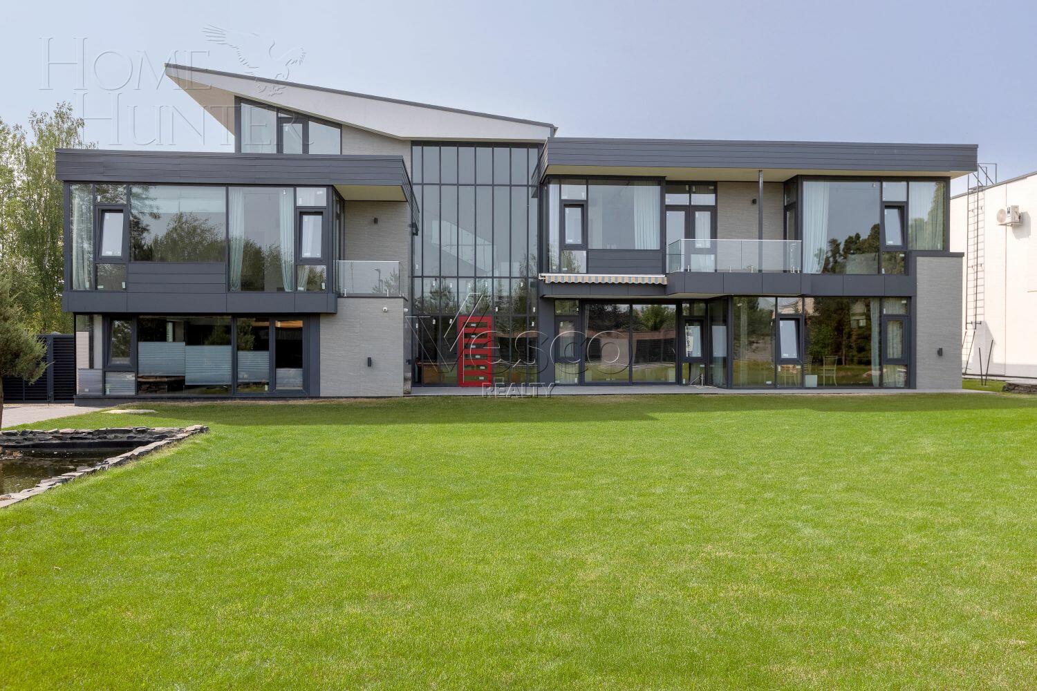 2-этажный коттедж 800 м² без отделки