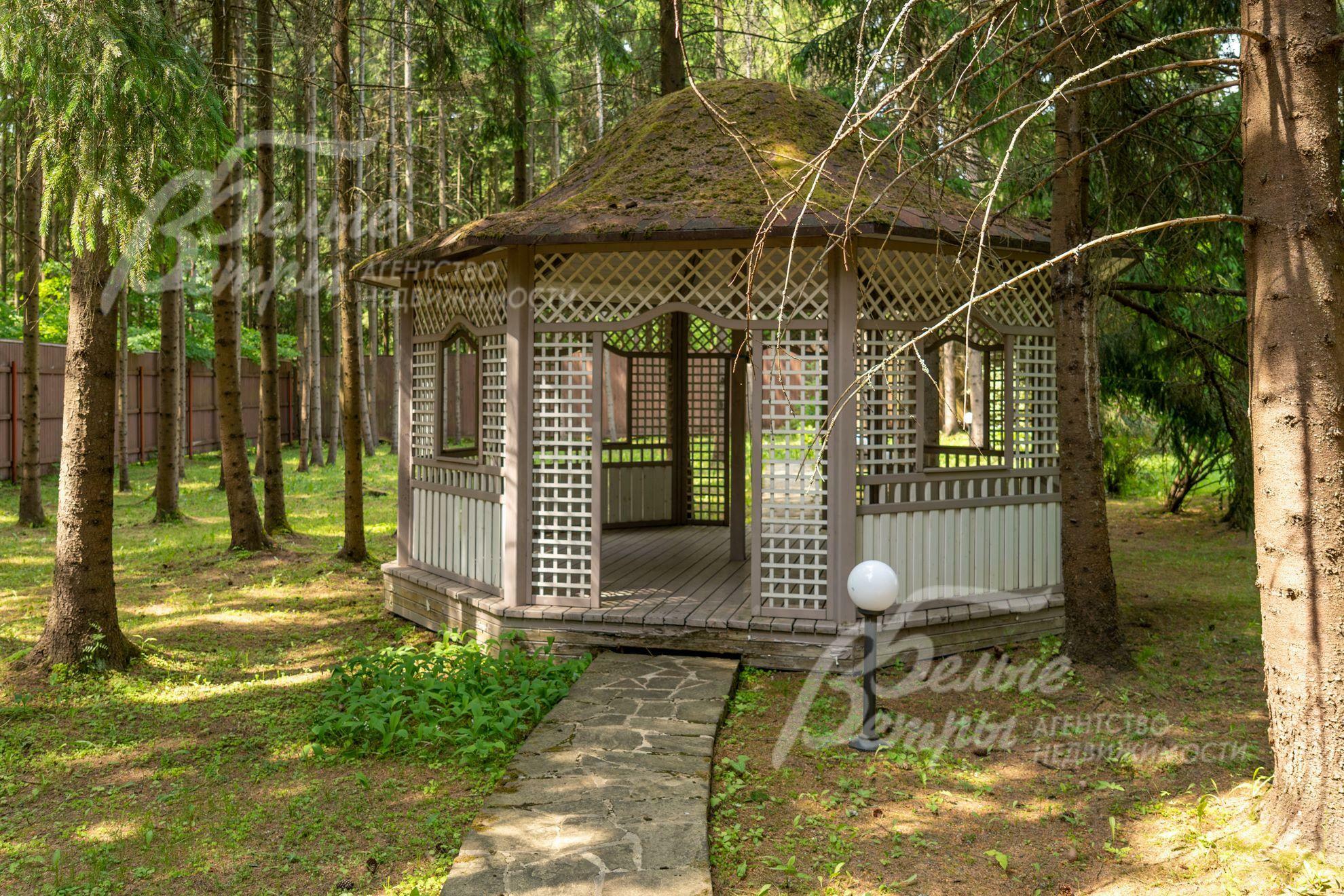 2-этажный коттедж 551 м² с отделкой