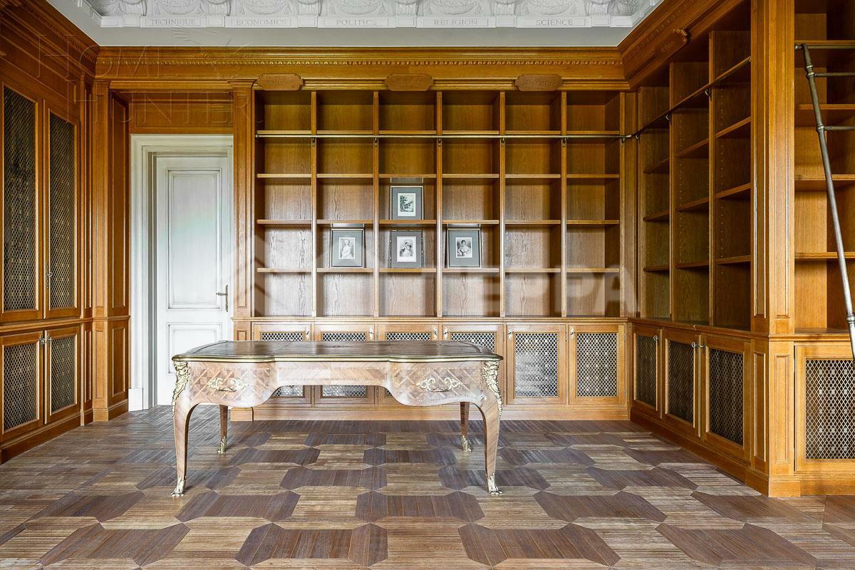 3-этажный коттедж 1 645 м² с отделкой