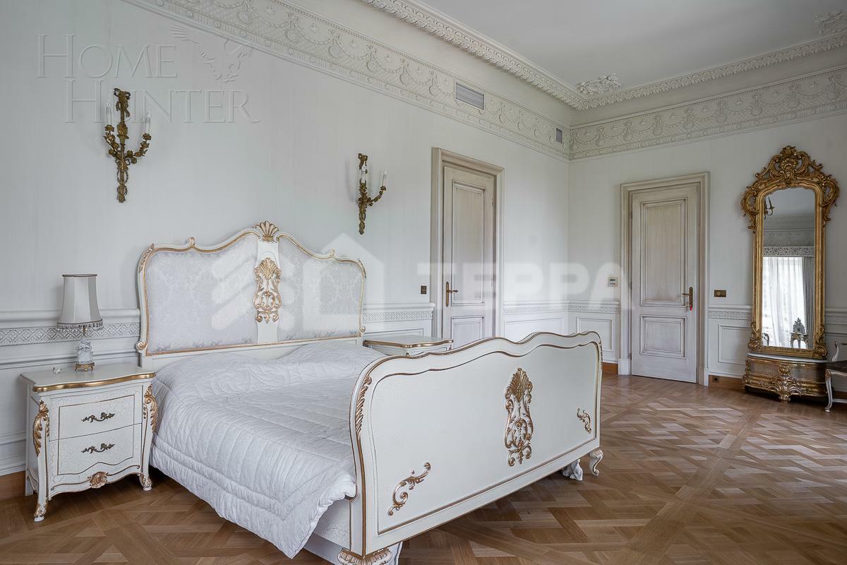 3-этажный коттедж 1 645 м² с отделкой