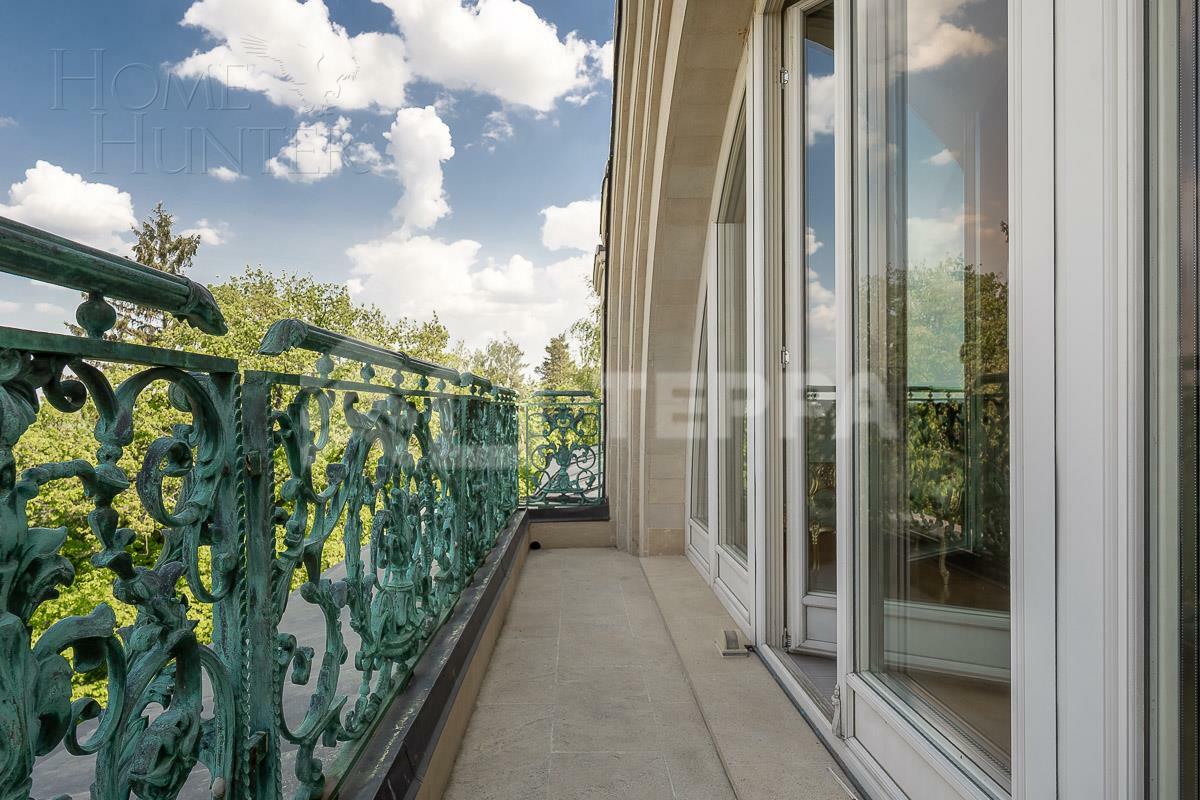 3-этажный коттедж 1 645 м² с отделкой