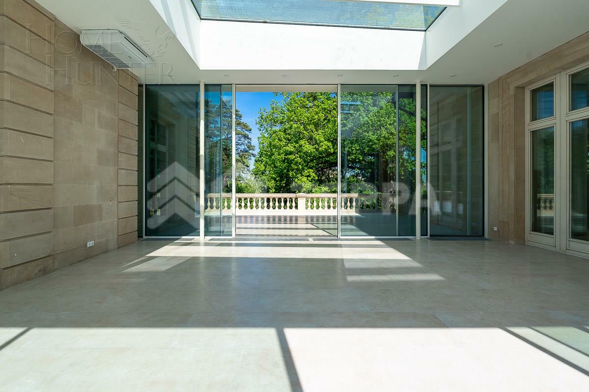 3-этажный коттедж 1 645 м² с отделкой