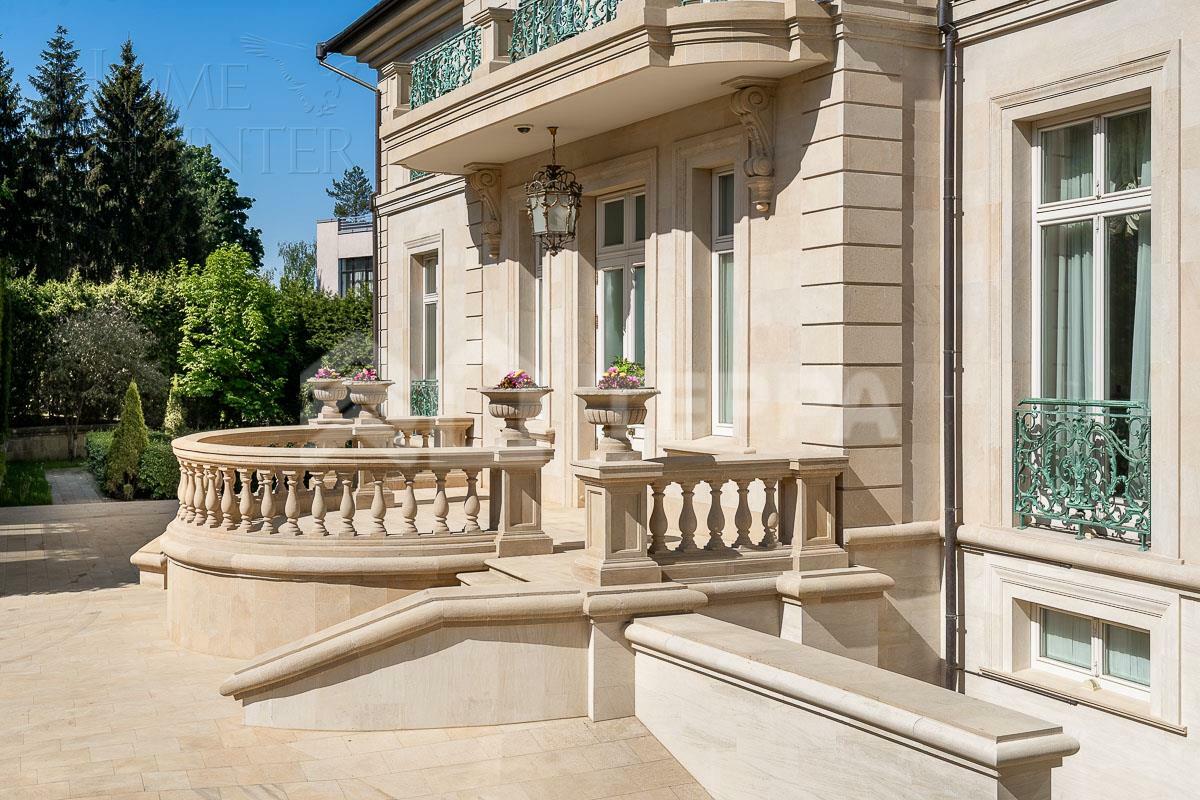 3-этажный коттедж 1 645 м² с отделкой