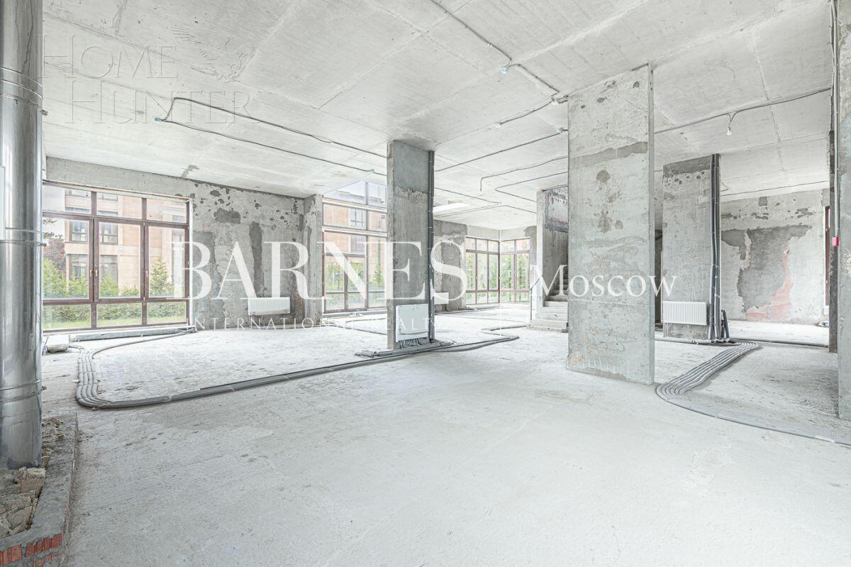 3-УРОВНЕВЫЙ ОСОБНЯК БЕЗ ОТДЕЛКИ 840 М² НА 1 ЭТАЖЕ