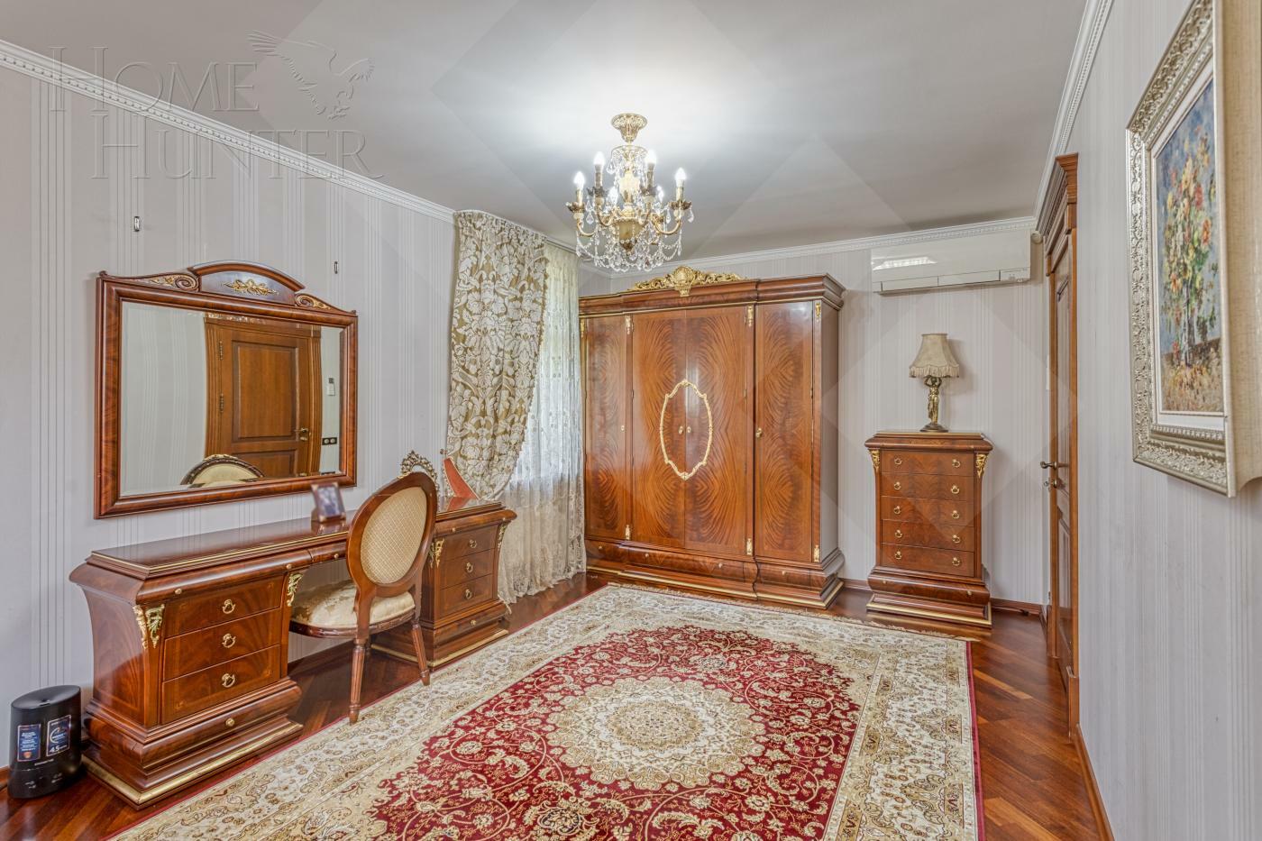 2-этажный коттедж 640 м² с отделкой