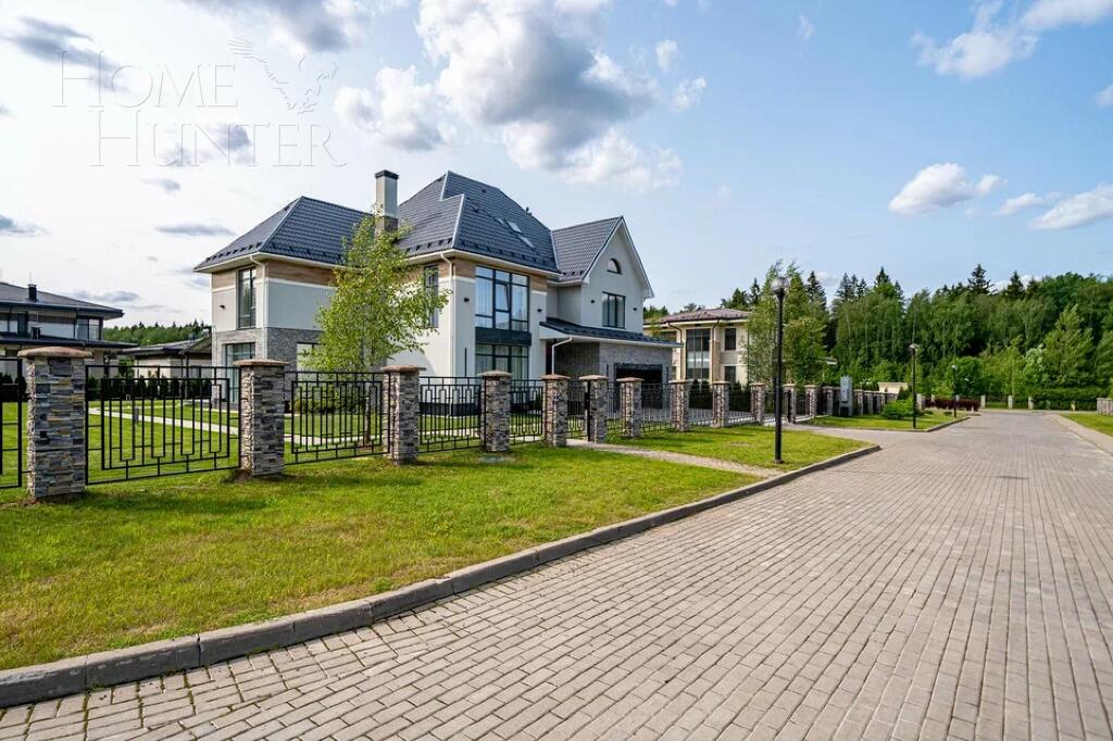 2-этажный коттедж 600 м² с отделкой