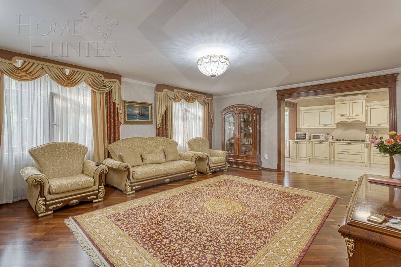 2-этажный коттедж 640 м² с отделкой