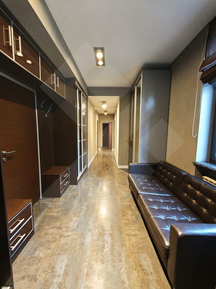 3-этажный коттедж 900 м² с отделкой