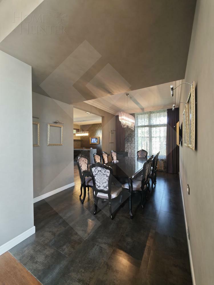 3-этажный коттедж 900 м² с отделкой