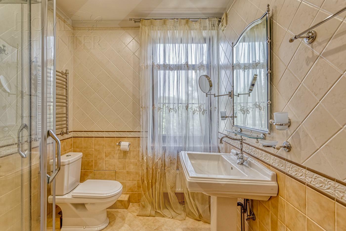 2-этажный коттедж 640 м² с отделкой