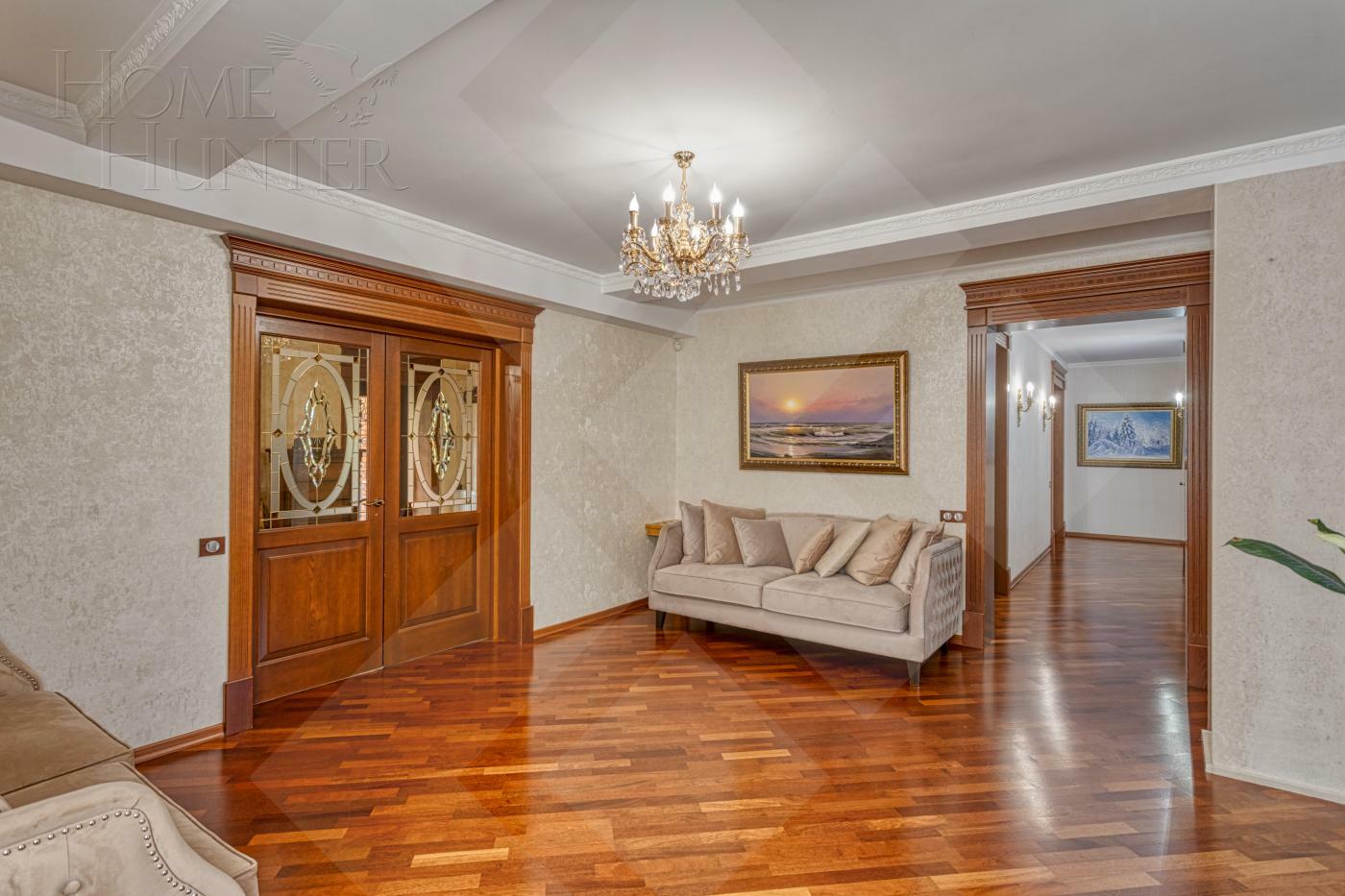 2-этажный коттедж 640 м² с отделкой