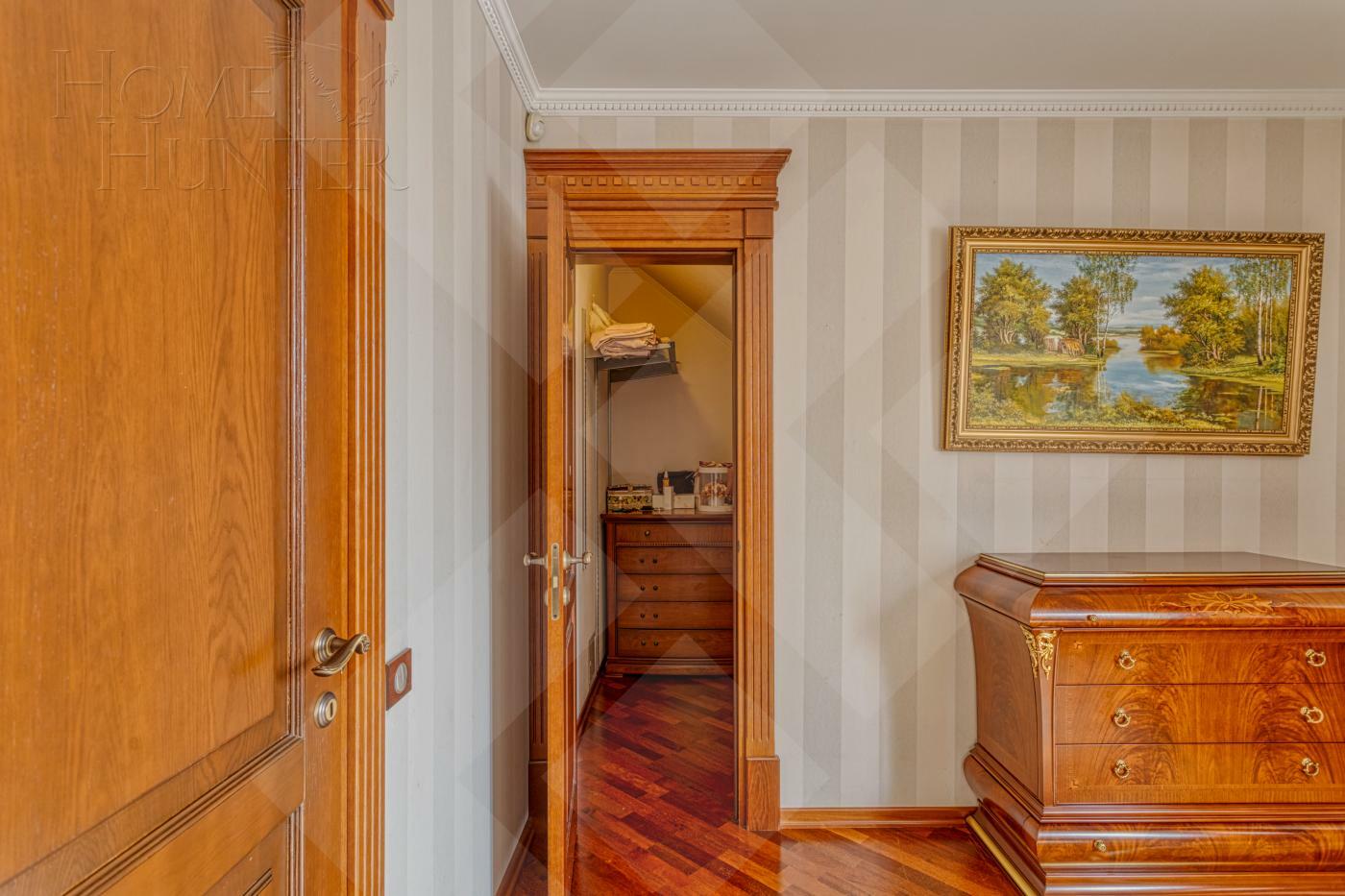 2-этажный коттедж 640 м² с отделкой