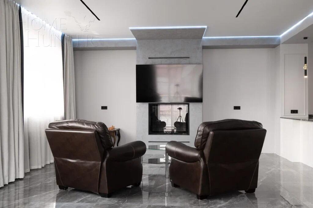 3-этажный коттедж 1 141 м² с отделкой