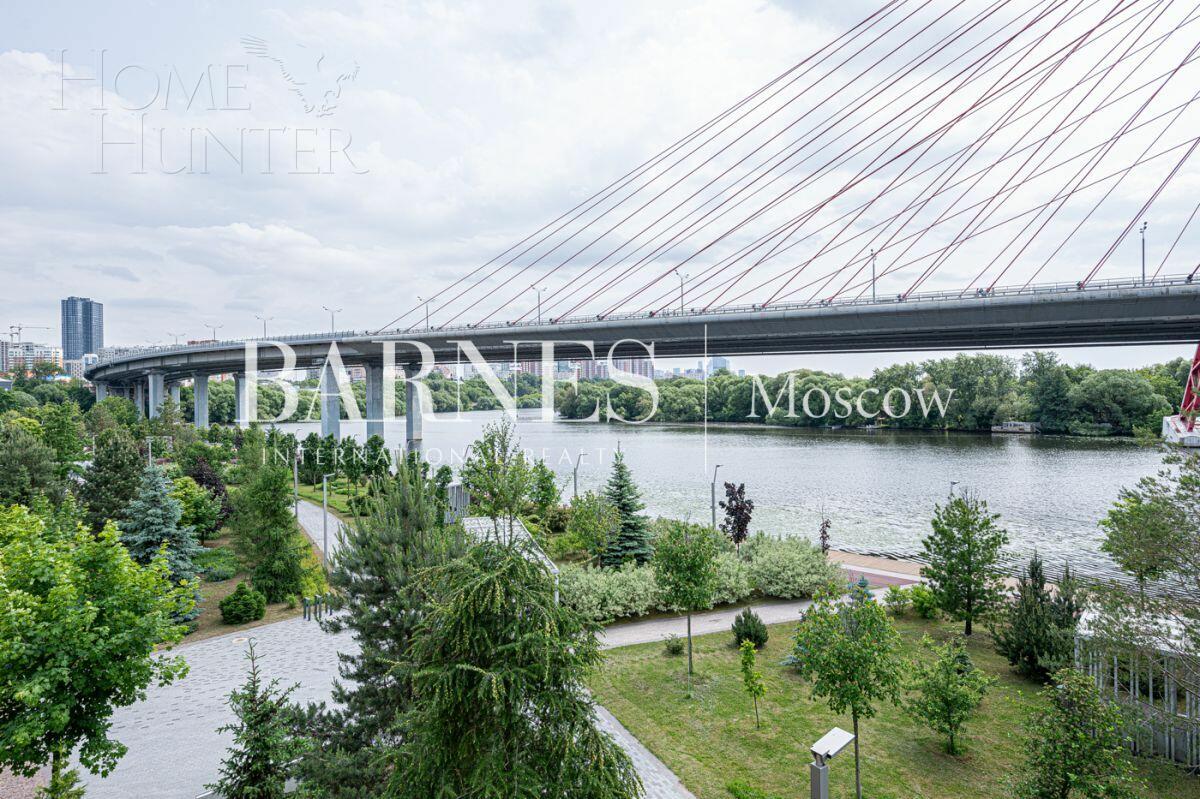 3-УРОВНЕВЫЙ ОСОБНЯК БЕЗ ОТДЕЛКИ 840 М² НА 1 ЭТАЖЕ