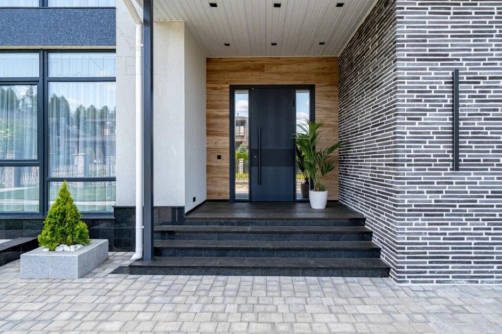 2-этажный коттедж 600 м² с отделкой