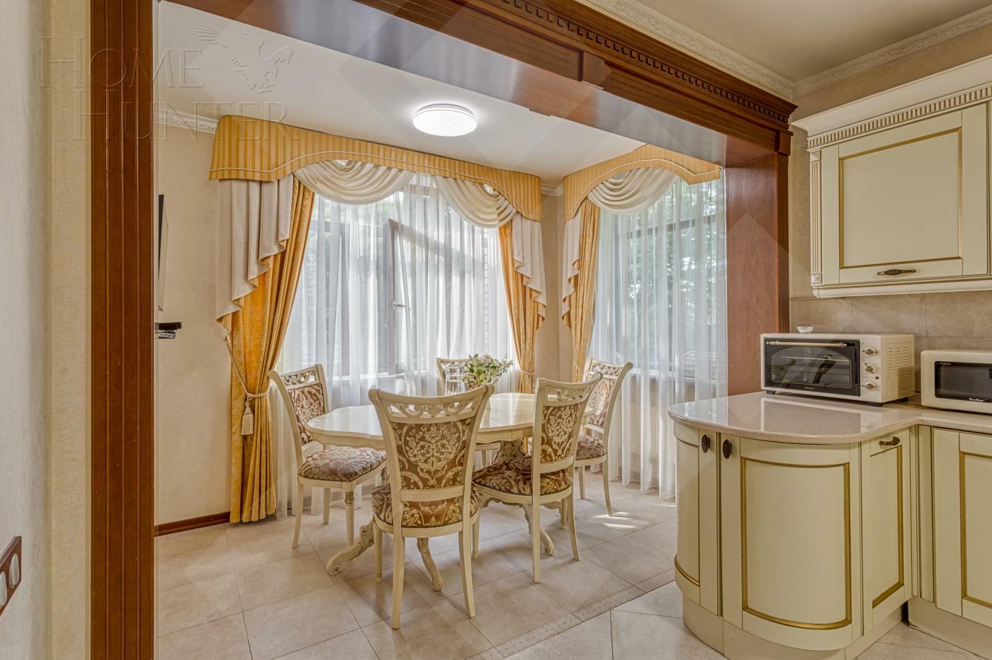 2-этажный коттедж 640 м² с отделкой