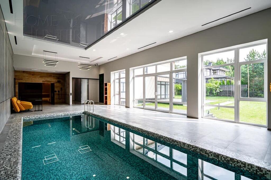 2-этажный коттедж 600 м² с отделкой