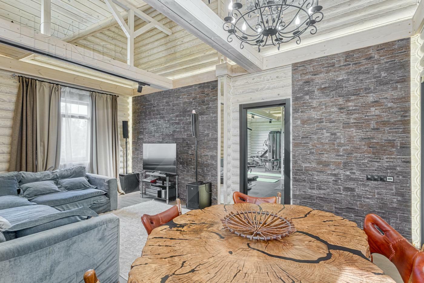 2-этажный коттедж 640 м² с отделкой