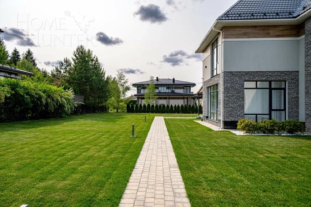 2-этажный коттедж 600 м² с отделкой