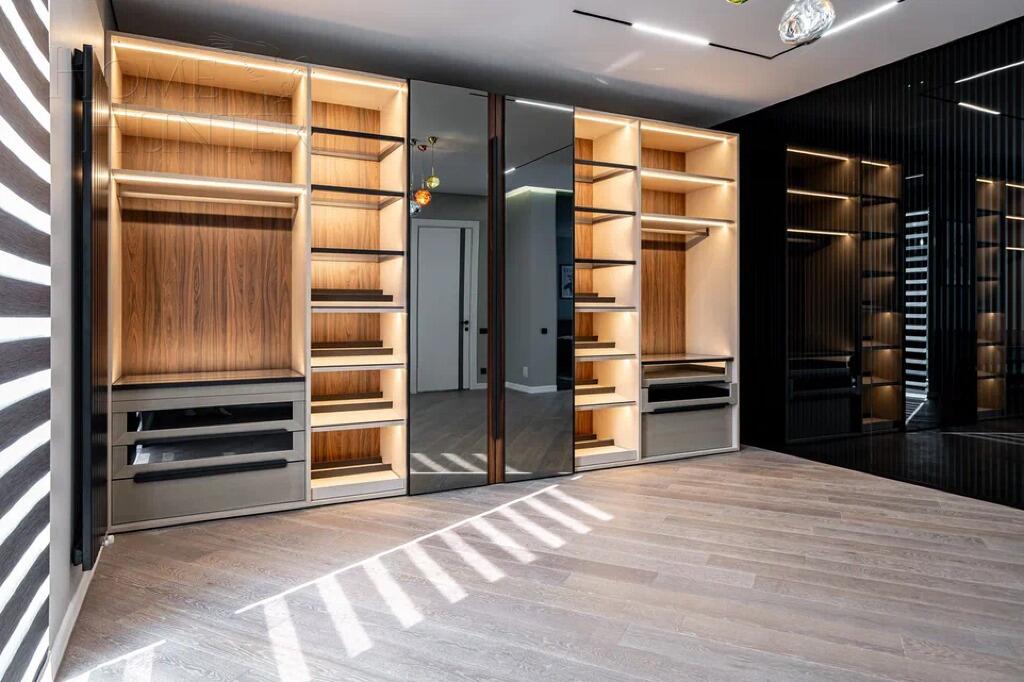 2-этажный коттедж 600 м² с отделкой