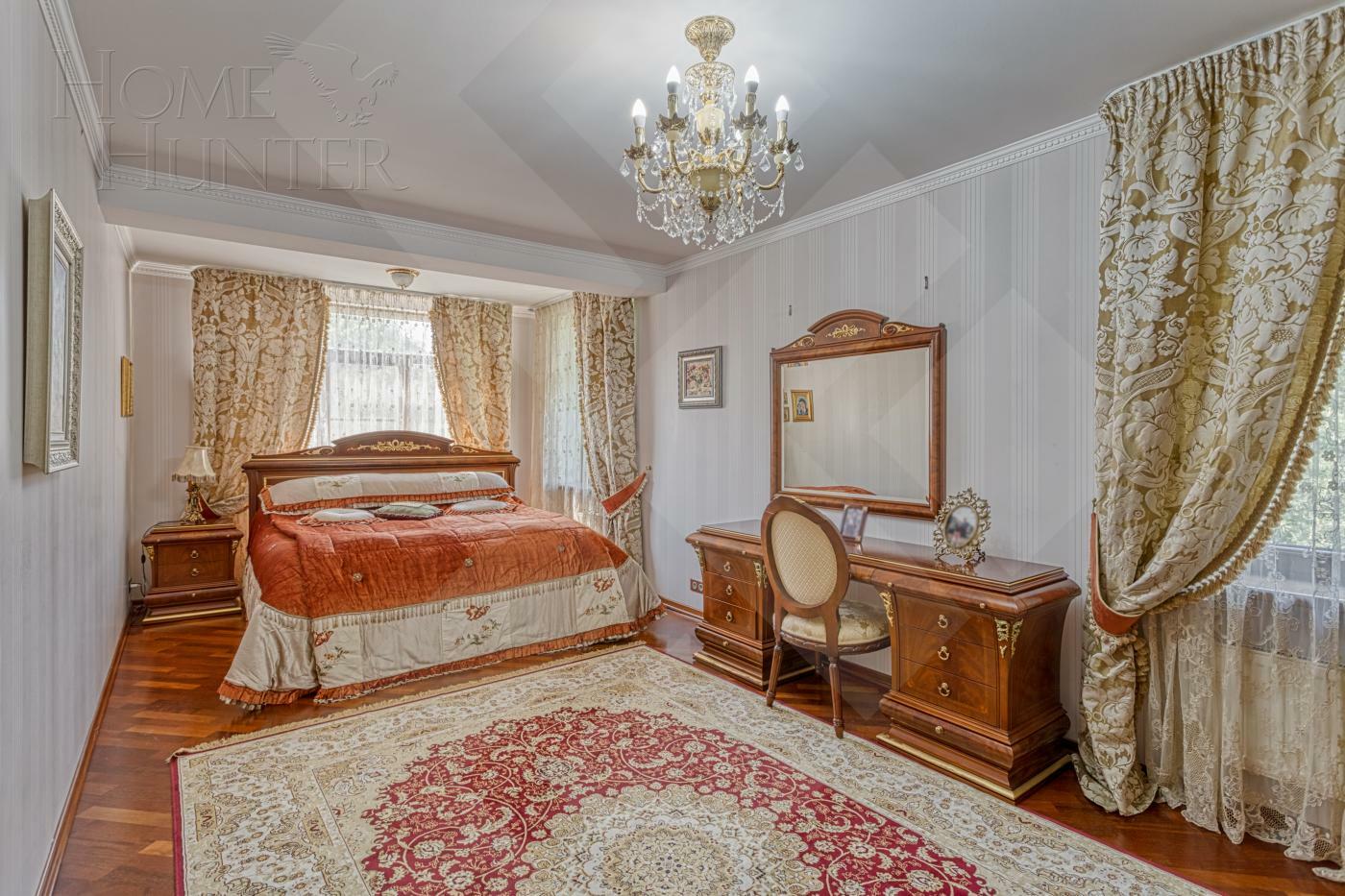 2-этажный коттедж 640 м² с отделкой